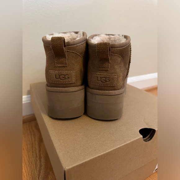 UGG classic ultra mini platform - Picture 8 of 10